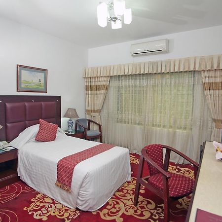 Rigs Inn Dhaka Esterno foto